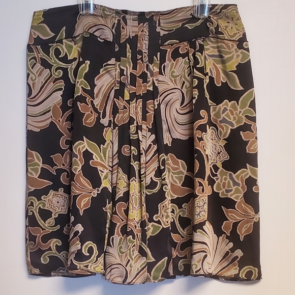 Apostrophe Black and Green Moody Floral Satin Pleated Midi Skirt Size 16 - Picture 5 of 6